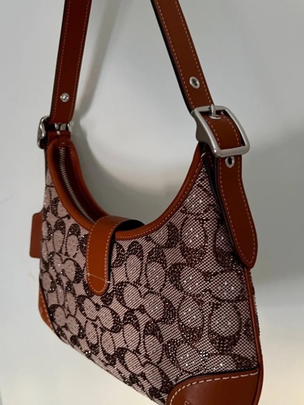 Coach Hampton Hobo Bag in Crystal Signature Jacquard - Like New - Picture 6 of 6